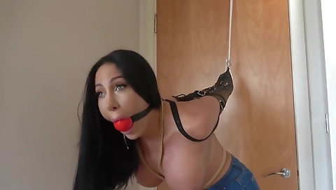 Mature and her sexy in a ride