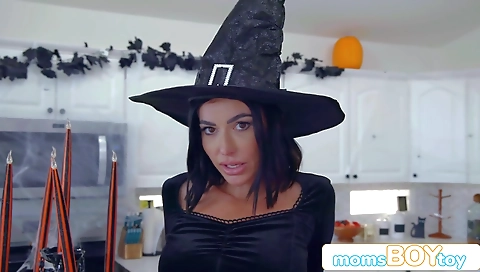 Spanish slut loves to ride the hard cock