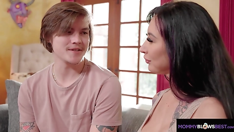 Sexy babe with huge boobs gets her pussy drilled